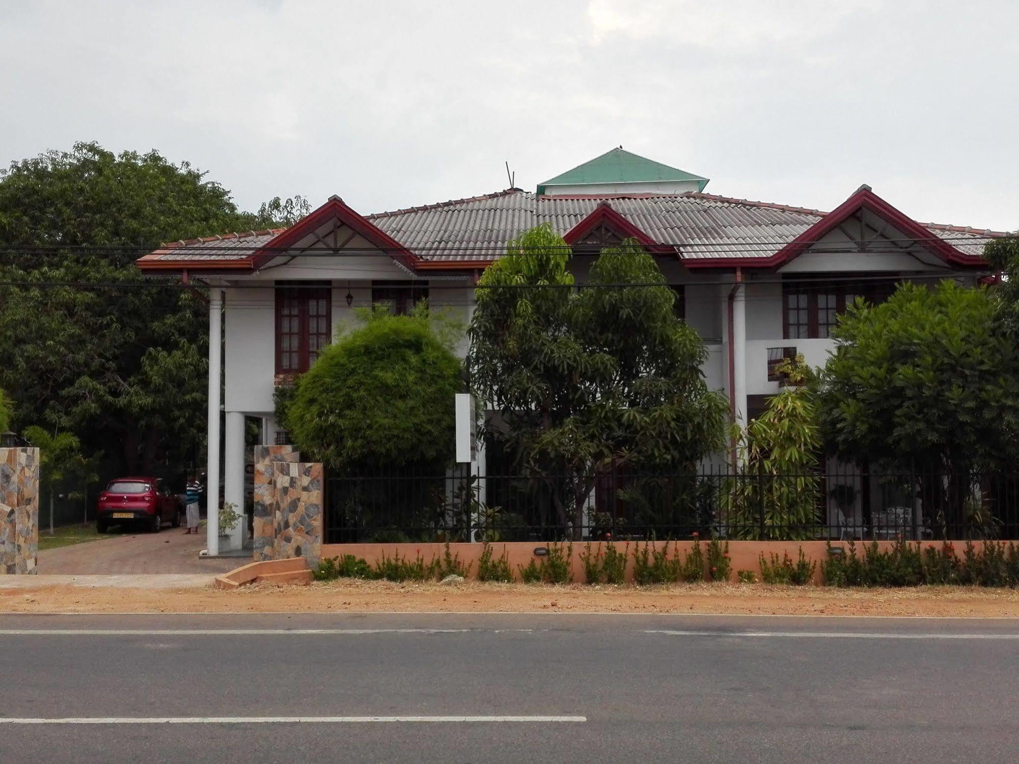 Salubrious Resort Anuradhapura Kültér fotó